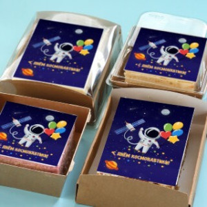 Торт-открытка "Космонавт"