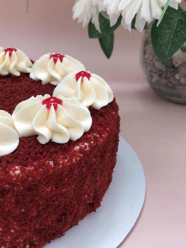 Торт  "Красный бархат с вишней", 1 кг