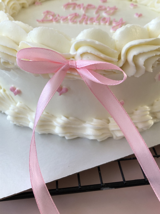 Торт Ламбет (розовый контур) 