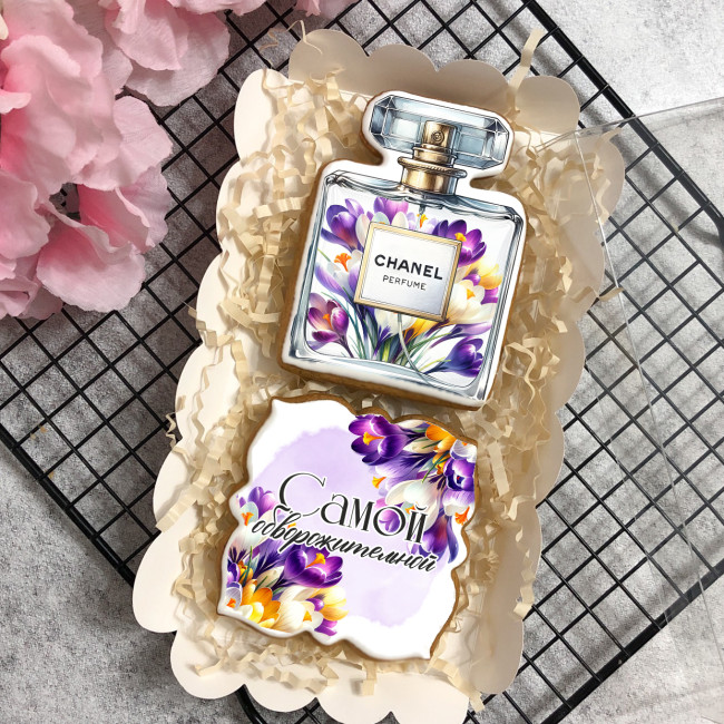 Набор имбирных пряников "Духи" (самой обворожительной) Набор имбирных пряников "Духи" (самой обворожительной)