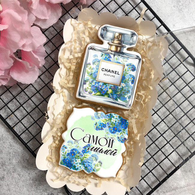 Набор имбирных пряников "Духи" (самой милой) 